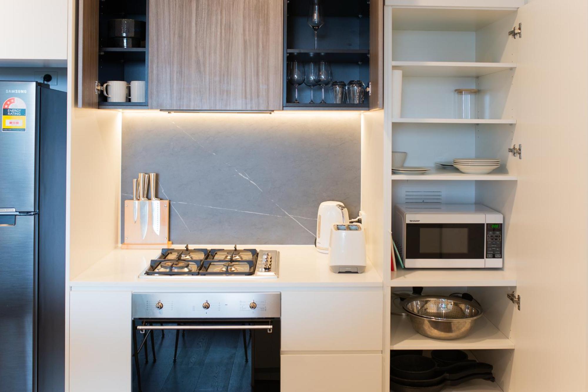 Apartment Next To Public Station, Boxhill Central, 2 Bedrooms, Free Parking And Wifi Box Hill Kültér fotó