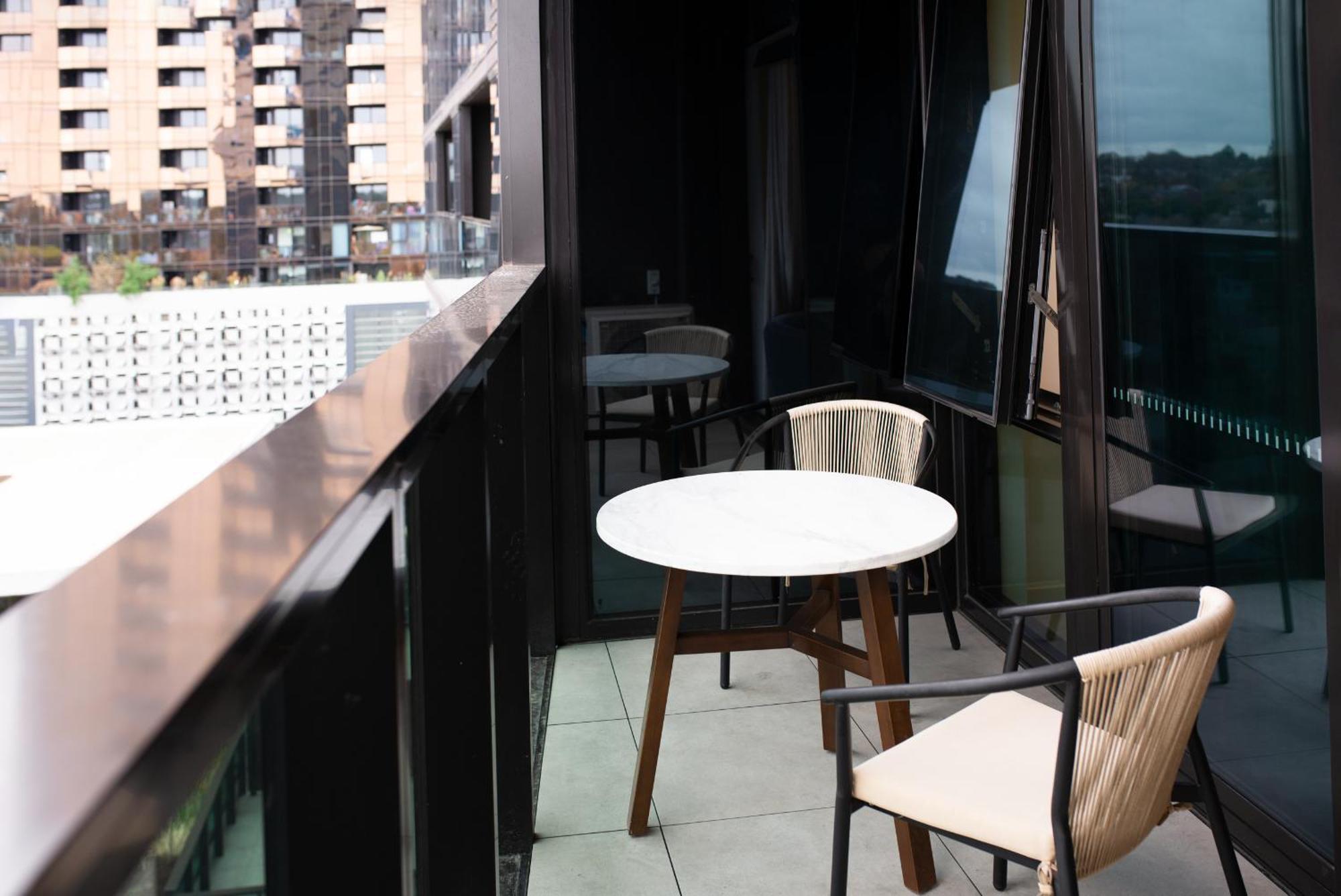 Apartment Next To Public Station, Boxhill Central, 2 Bedrooms, Free Parking And Wifi Box Hill Kültér fotó