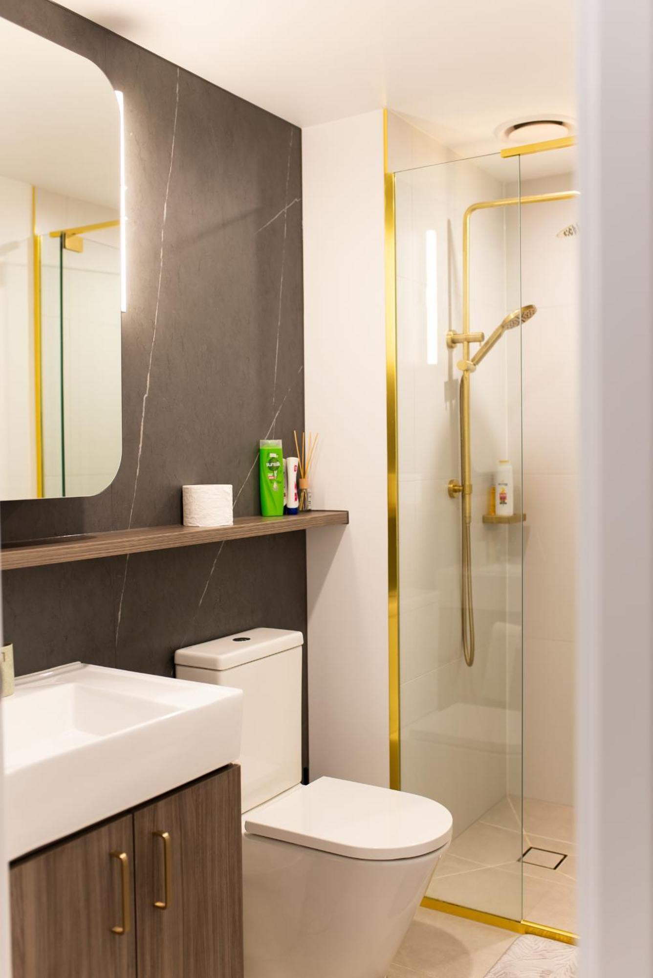 Apartment Next To Public Station, Boxhill Central, 2 Bedrooms, Free Parking And Wifi Box Hill Kültér fotó